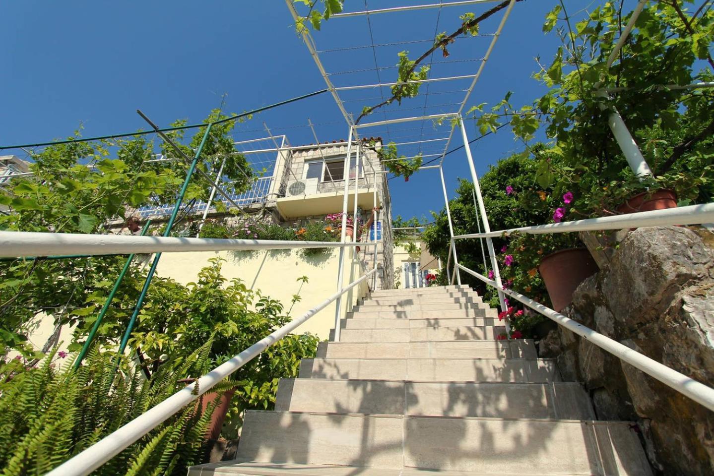 Apartments Cervelin Лопуд Экстерьер фото